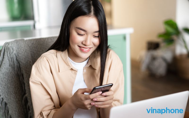 Khách hàng có thể đăng ký gói data 5K của VinaPhone dễ dàng qua tin nhắn SMS