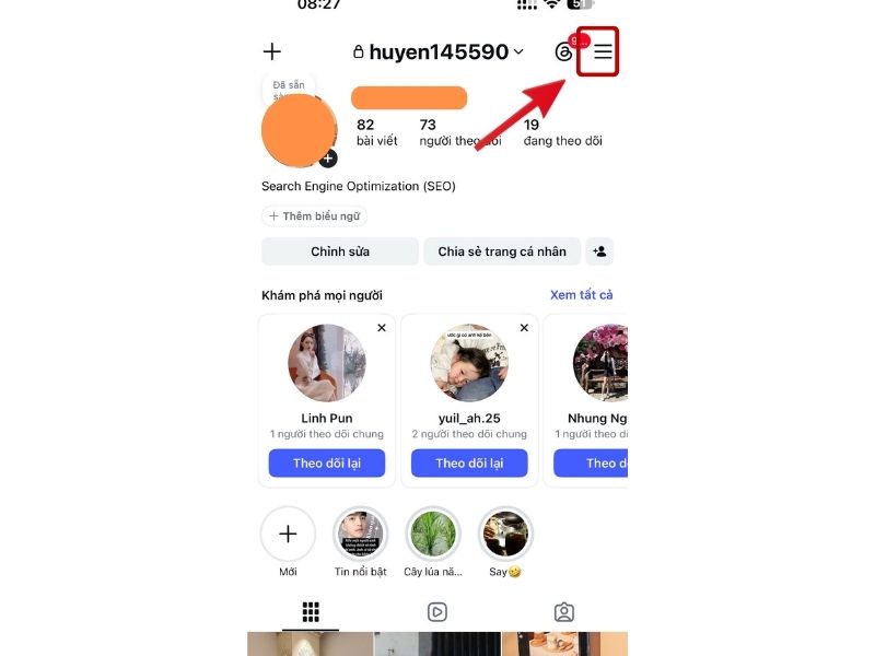 Mở Instagram và vào trang cá nhân => Nhấn biểu tượng Menu ở góc trên màn hình
