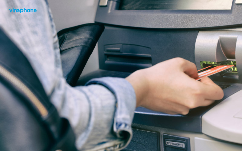 cách nạp tiền điện thoại qua ngân hàng Vietcombank
