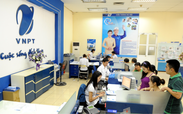 Khách hàng Đồng Tháp có thể đến các điểm giao dịch của VNPT 