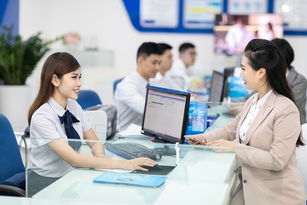 Đến điểm giao dịch VNPT gần nhà để được tư vấn mua SIM Vinaphone