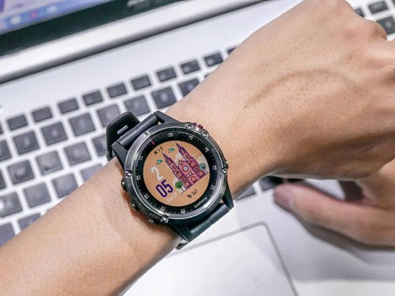 Phần lớn đồng hồ Garmin kết nối qua Bluetooth hoặc Wi-Fi, không có eSIM